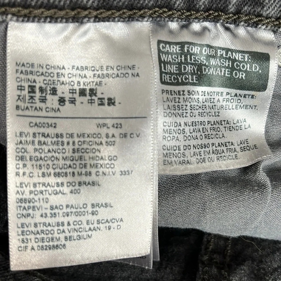 Levi's Ribcage Straight Distressed Knees Raw Hem in Well Worn Black - Size 26 - Picture 7 of 11